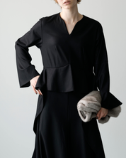 ペプラムリボンドレス