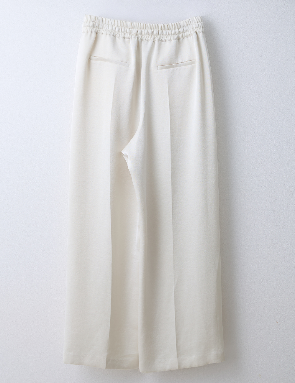 サテンイージーパンツ – weakend サテンイージーパンツ – weakend