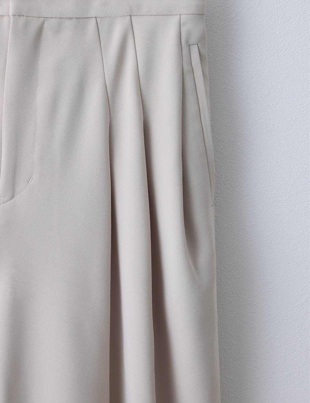 【Order】ドレープタックテーパードパンツ