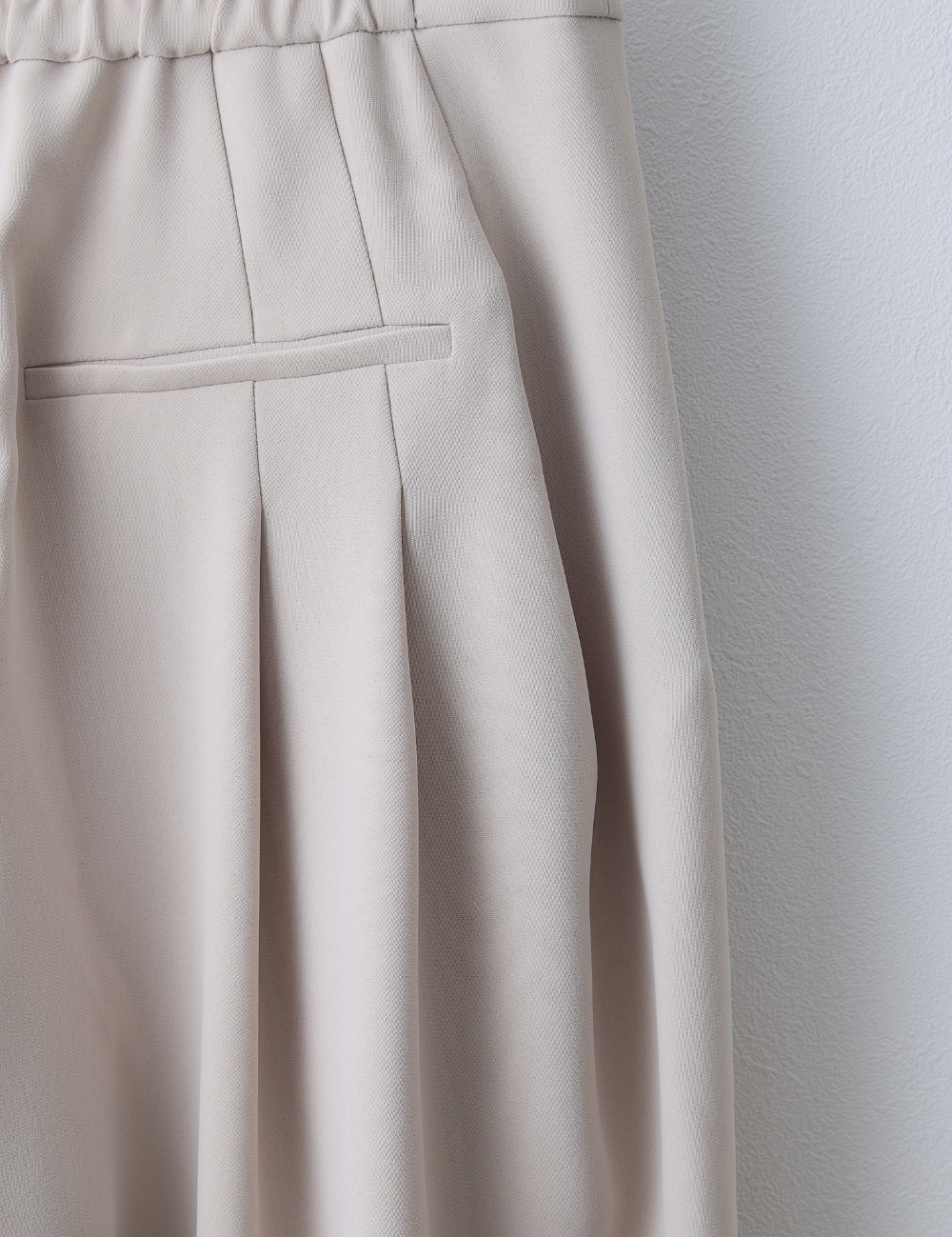 【Order】ドレープタックテーパードパンツ