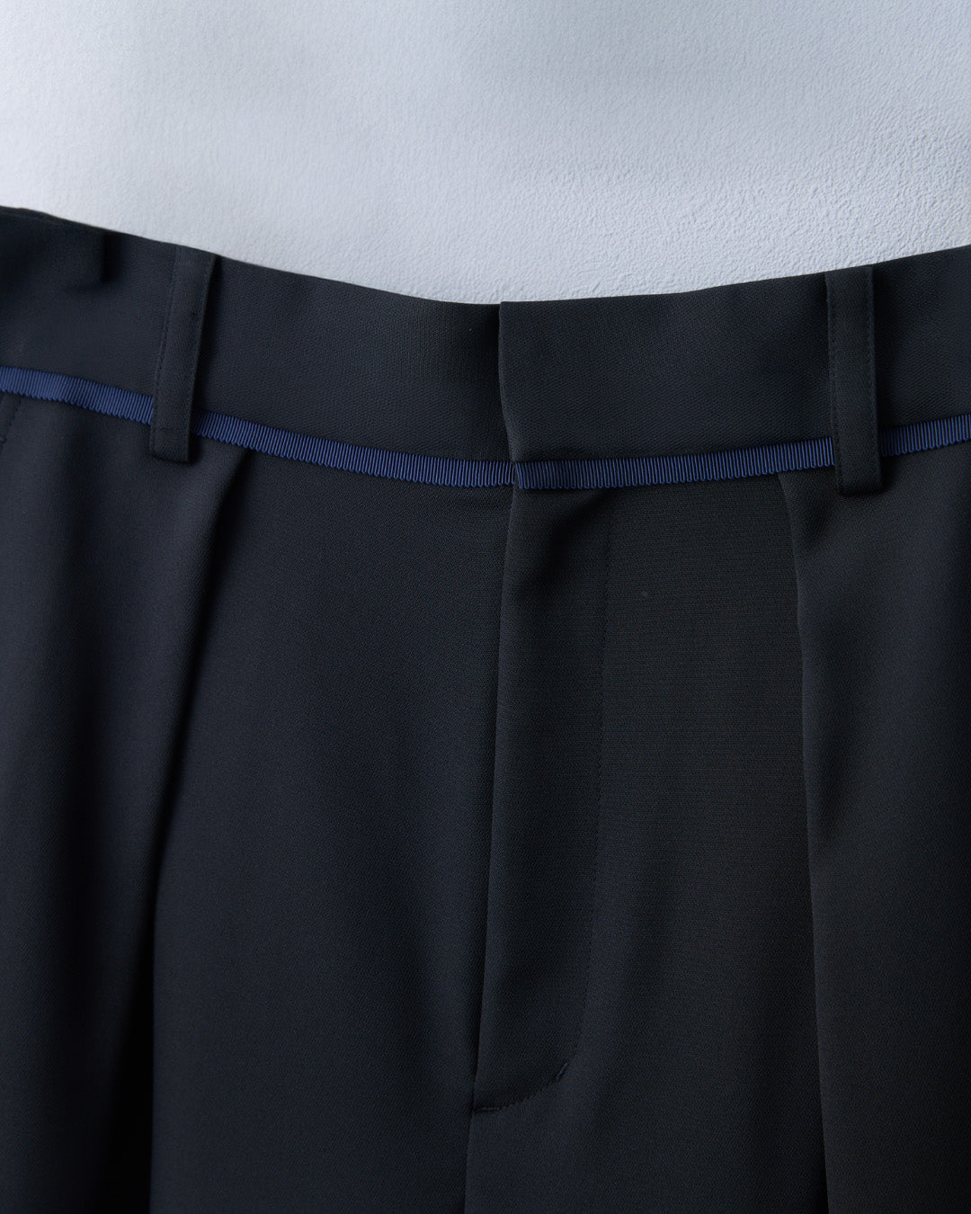 リボンテープタックパンツ