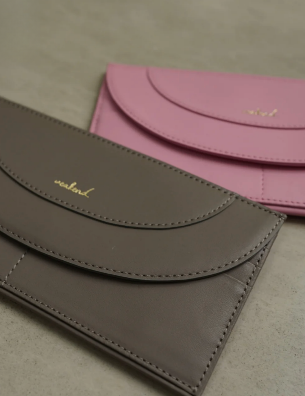 チャームロングウォレット