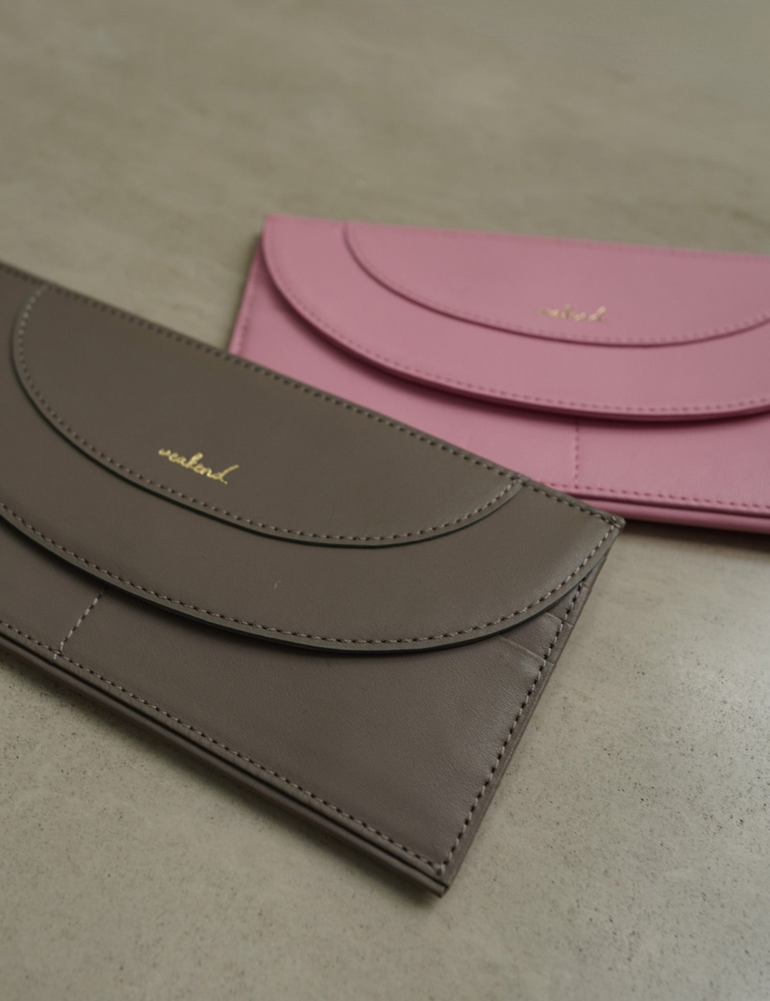 チャームロングウォレット