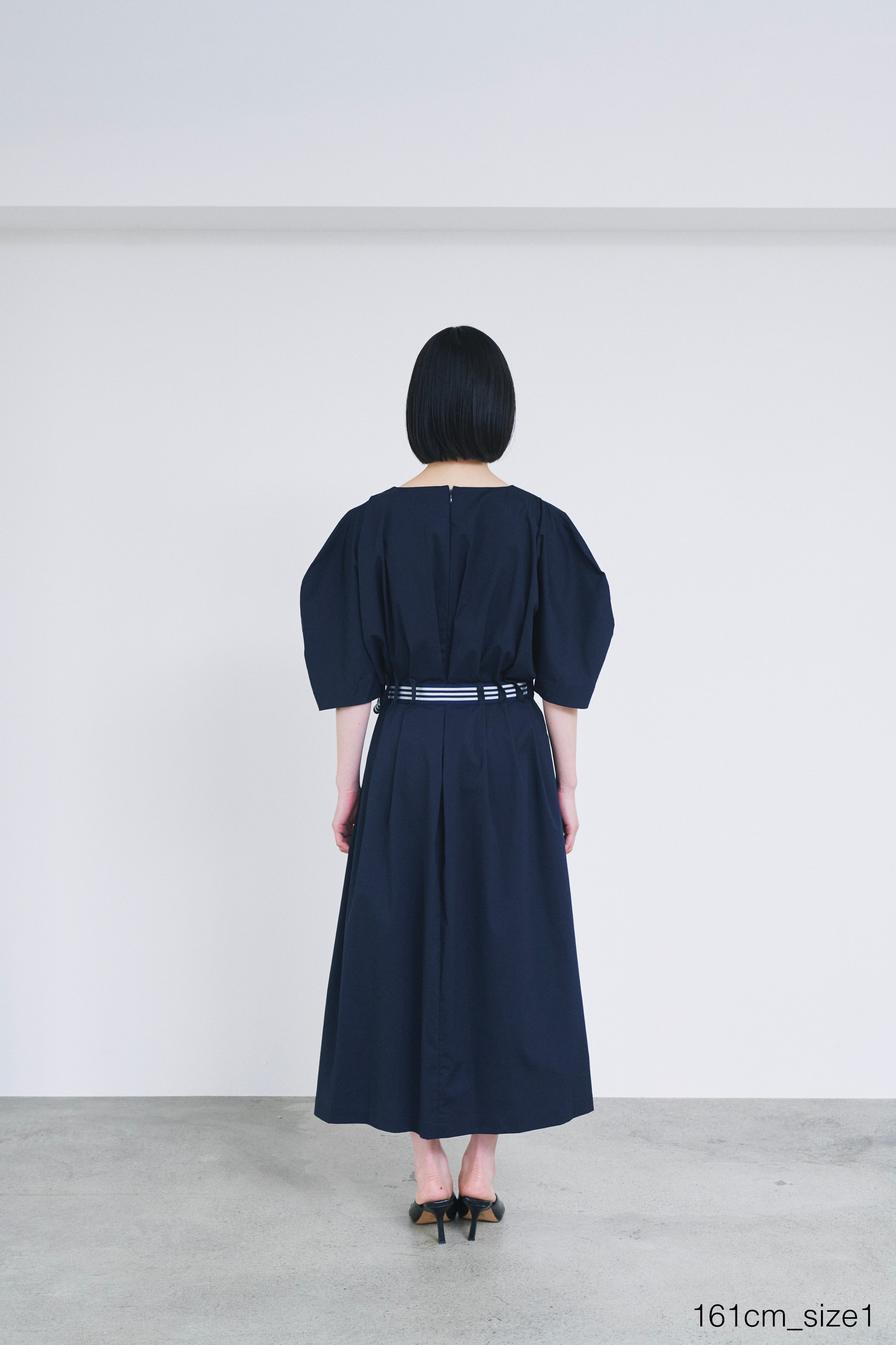 タッキングドレス